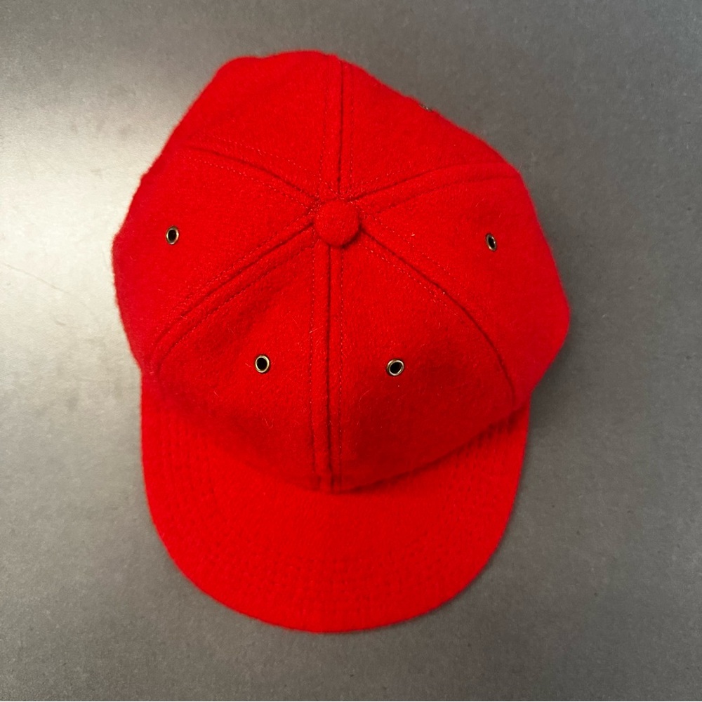 Vibrant Red Vintage GAP 80% Wool Women’s Adjustable Hat Made in USA - Picture 5 of 16
